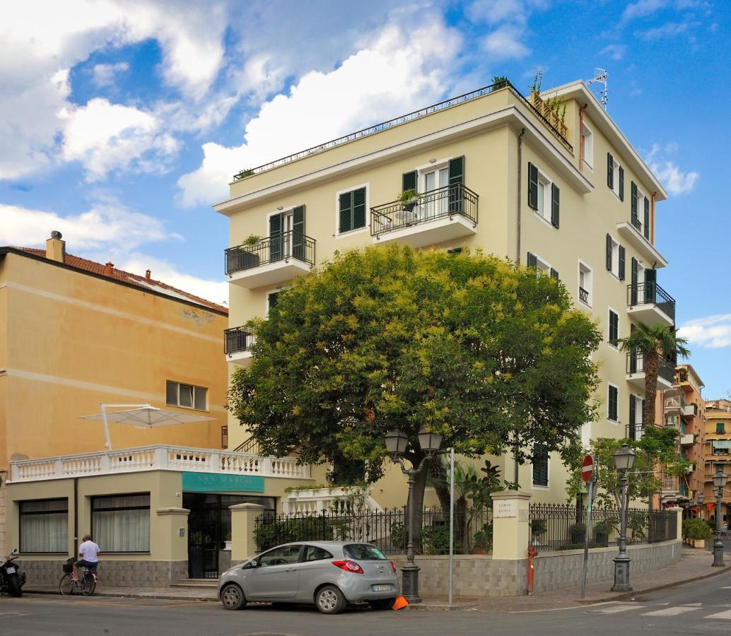 Residence San Marco Suites&Apartments Αλάσιο Εξωτερικό φωτογραφία